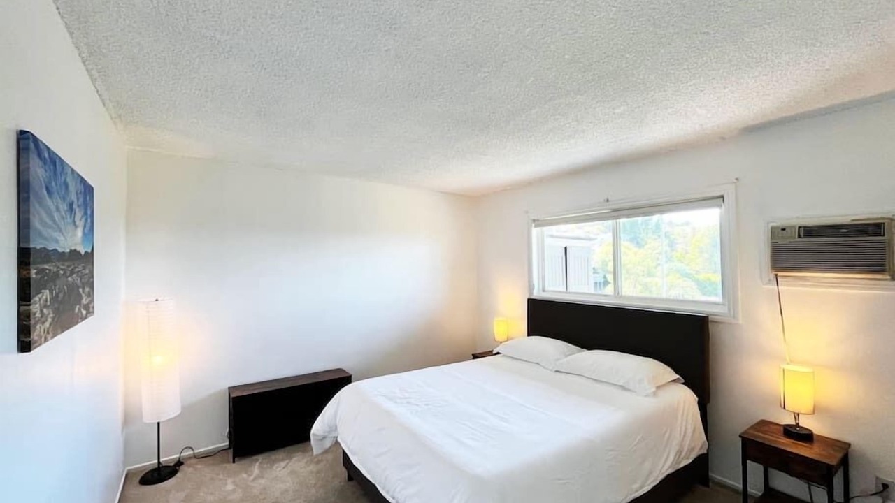 Photo of Bedroom in Cypress Park