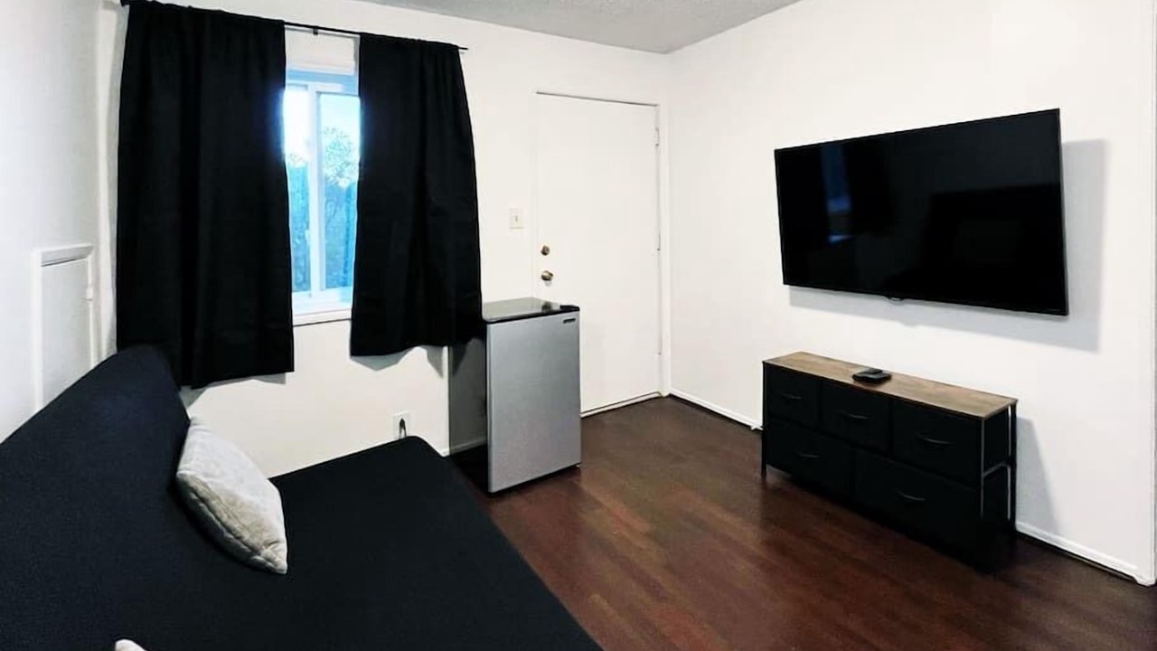 Photo of Livingroom in Cypress Park