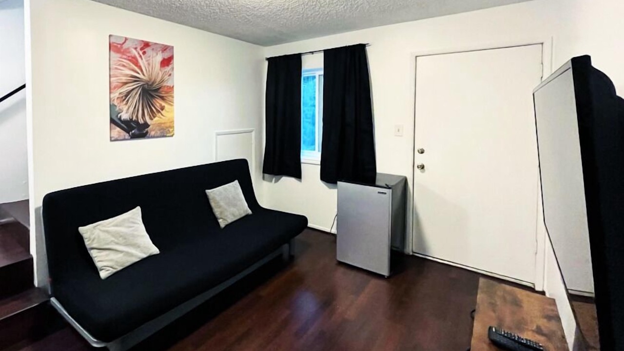 Photo of Livingroom in Cypress Park
