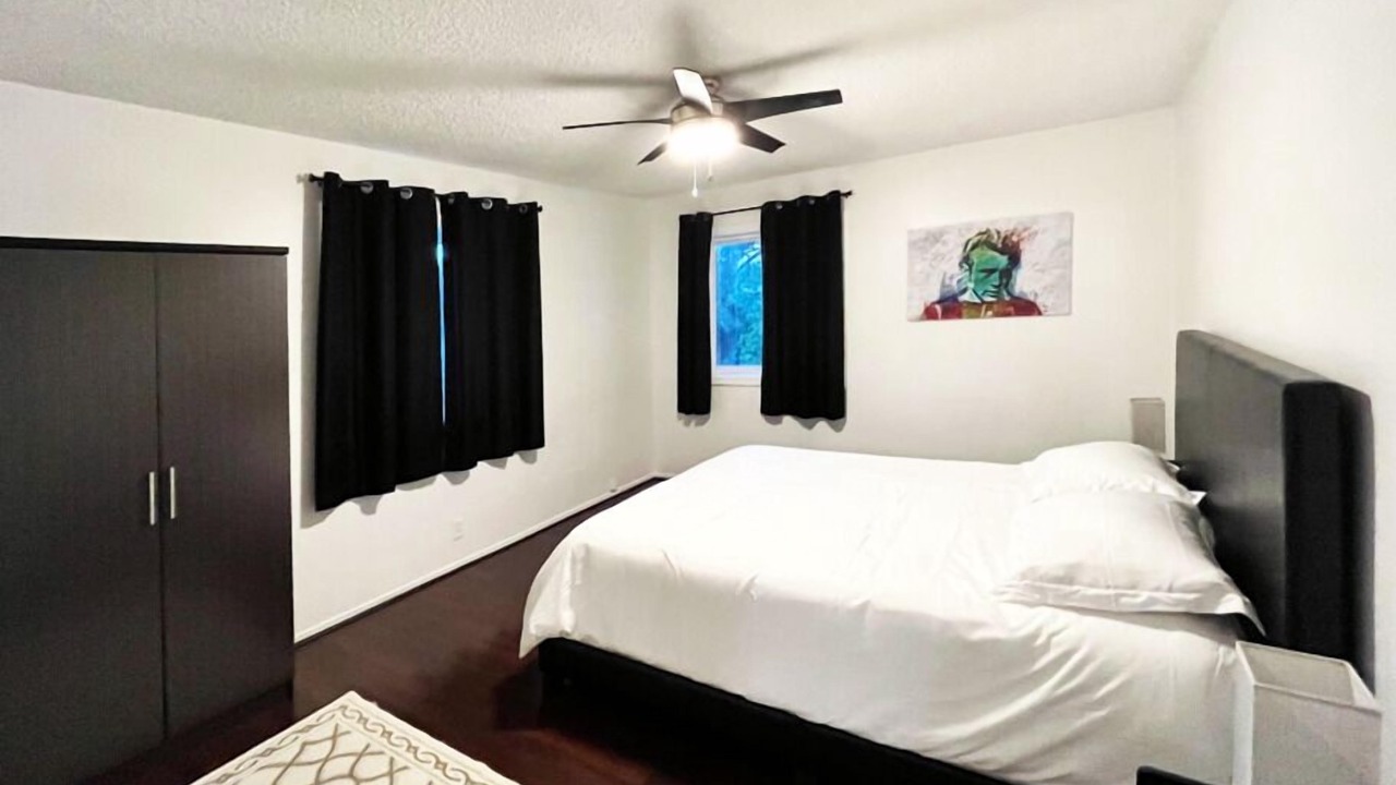 Photo of Bedroom in Cypress Park