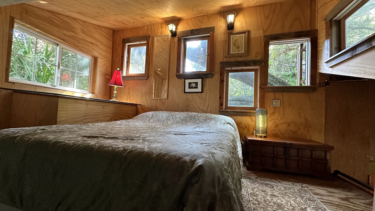 Photo of Bedroom in Topanga
