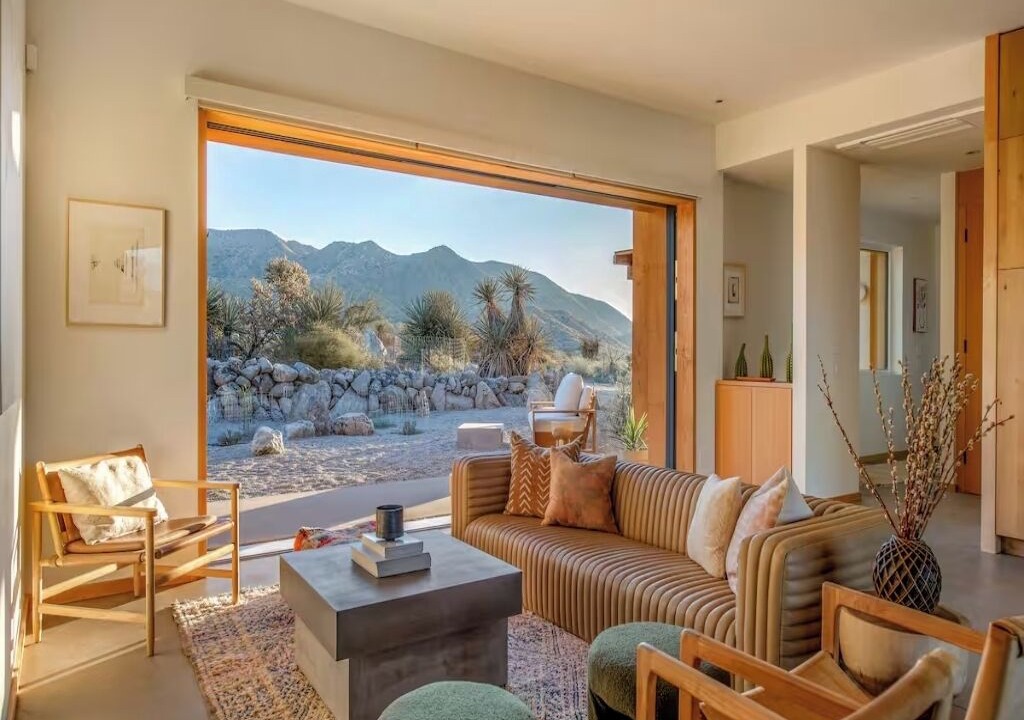 Photo of Livingroom in Morongo Valley