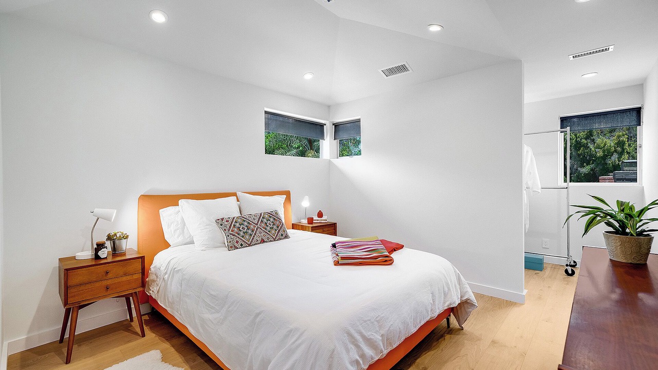 Photo of Bedroom in Valley Village