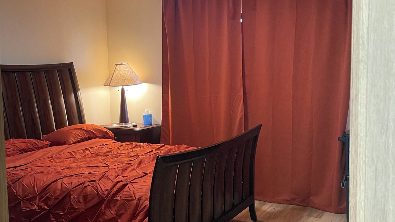 Photo of Bedroom in East Palo Alto