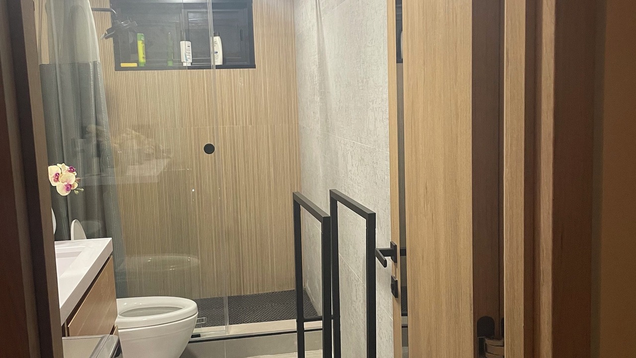 Photo of Bathroom in East Palo Alto