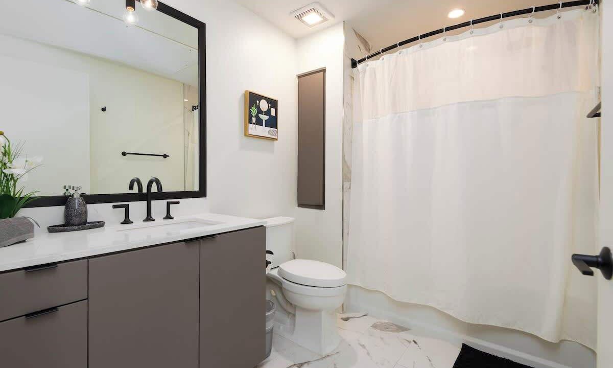Photo of Bathroom in Inglewood