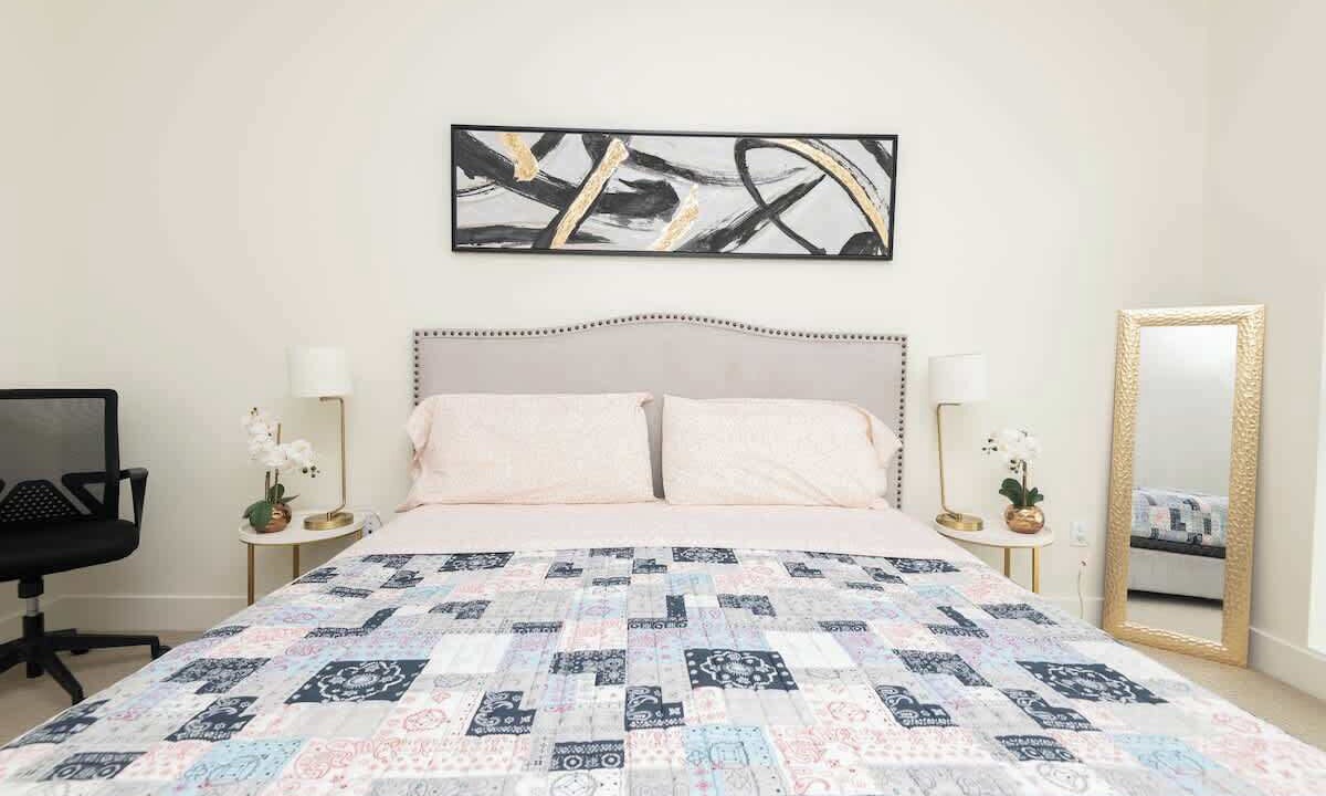 Photo of Bedroom in Inglewood