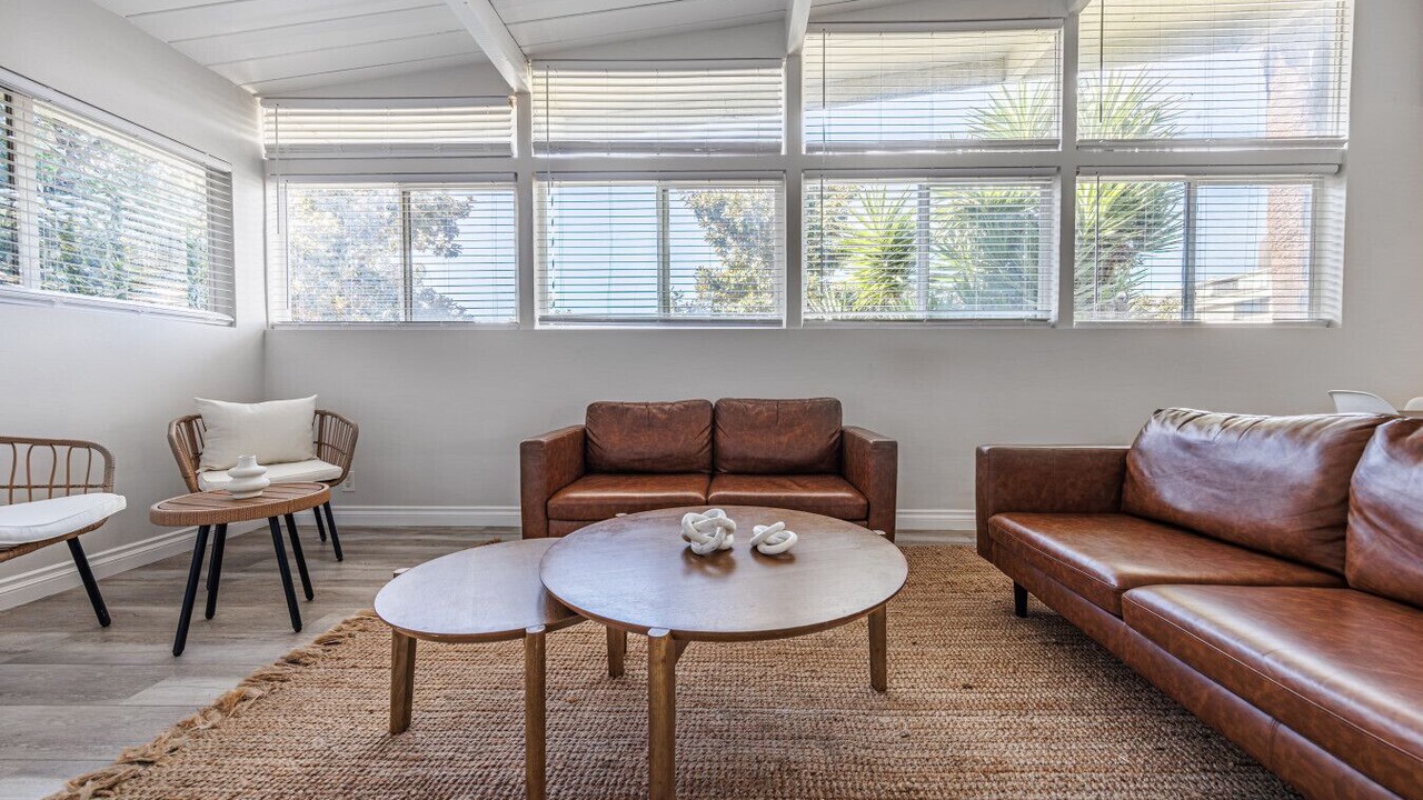 Photo of Livingroom in Beverly Hills