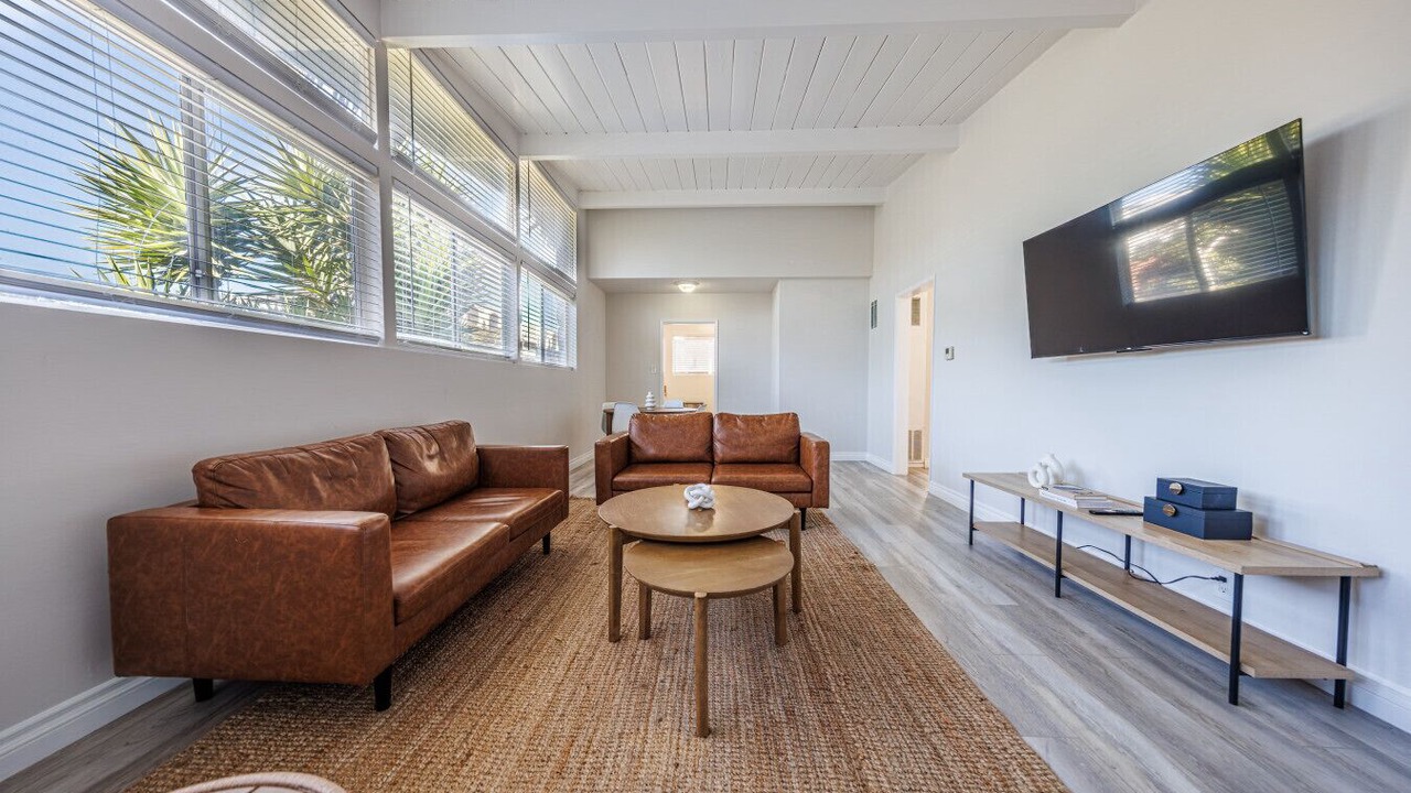 Photo of Livingroom in Beverly Hills