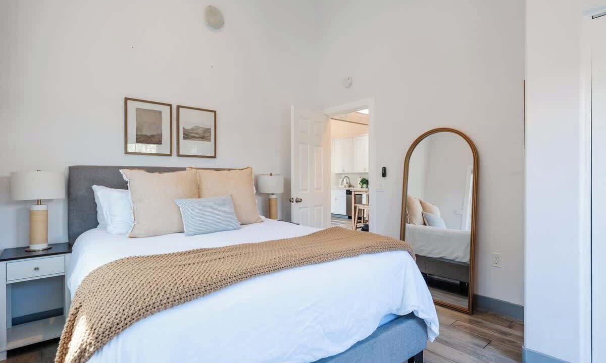 Photo of Bedroom in Mission Hills