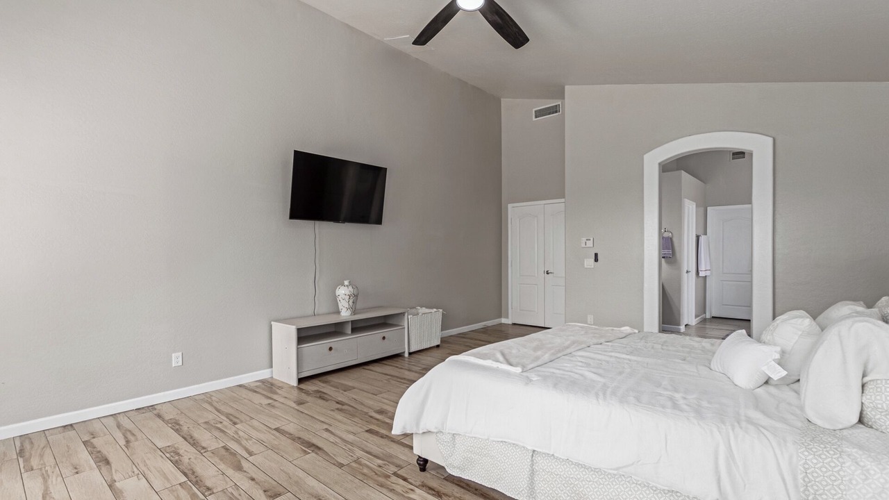 Photo of Bedroom in South Mountain