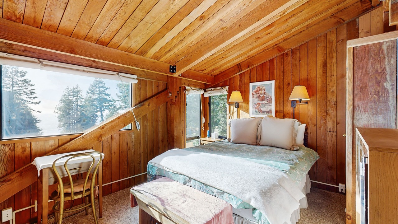 Photo of Bedroom in Sea Ranch