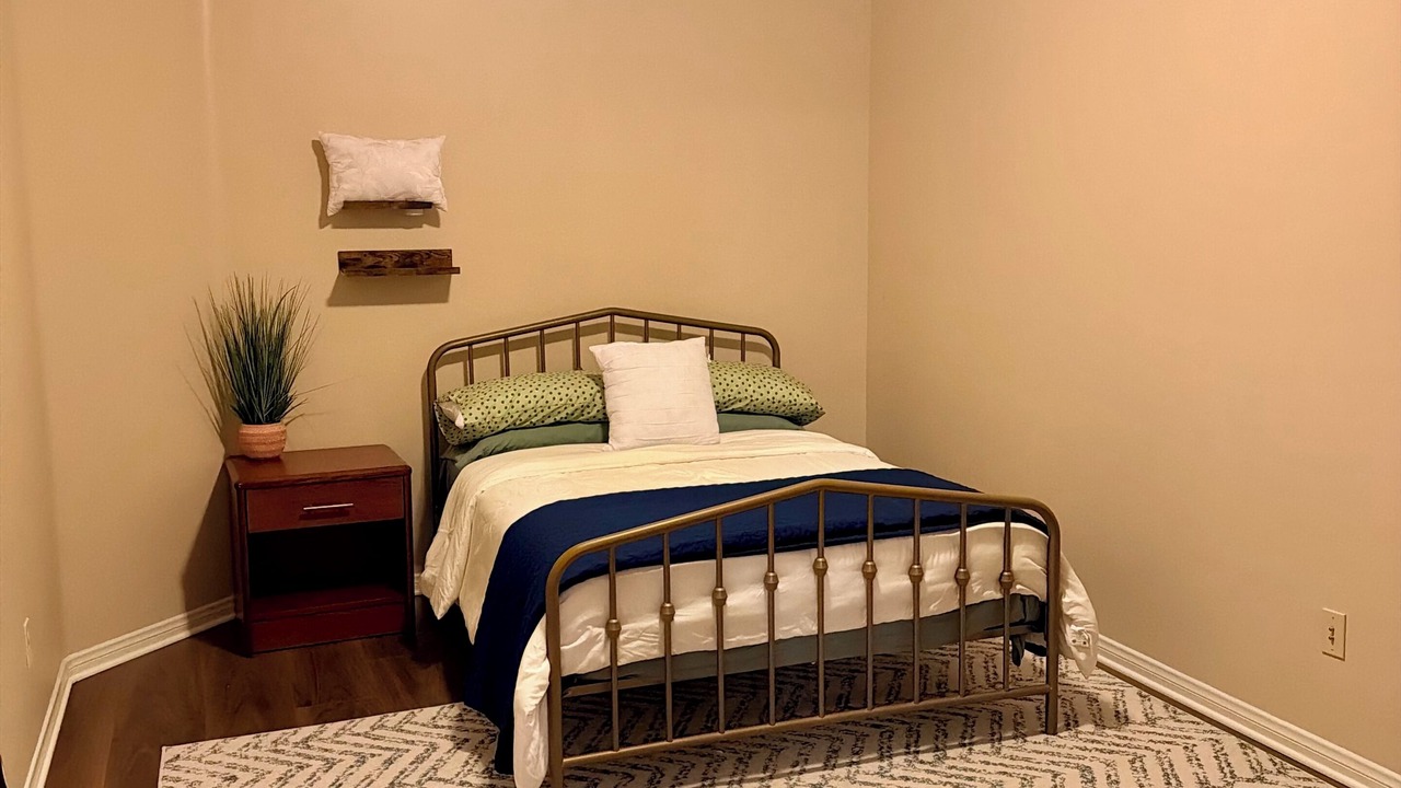 Photo of Bedroom in Greenacres