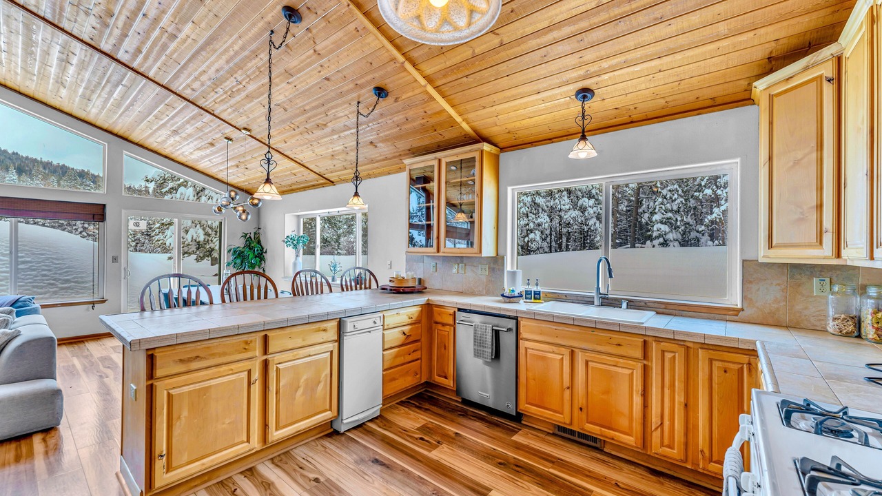 Photo of Kitchen in Tahoe National Forest