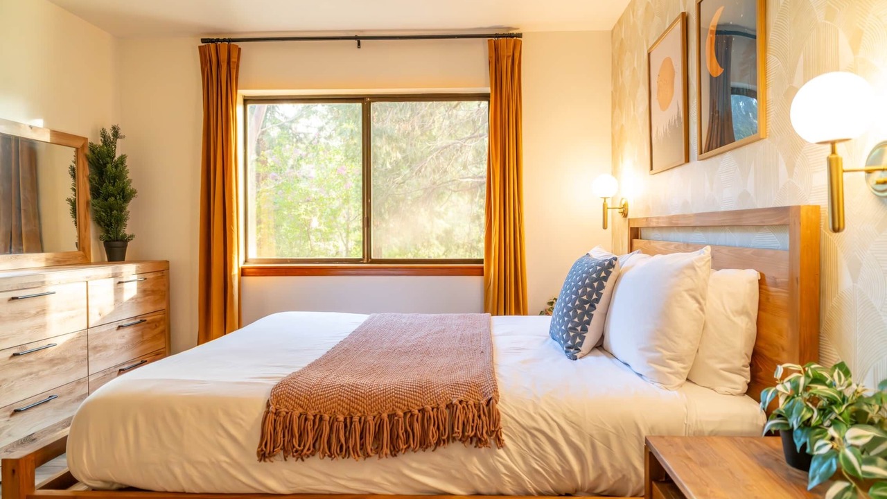 Photo of Bedroom in Three Rivers