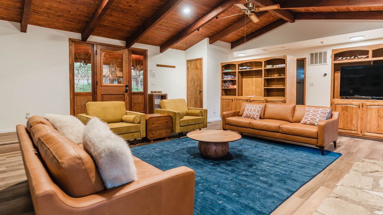 Photo of Livingroom in Three Rivers