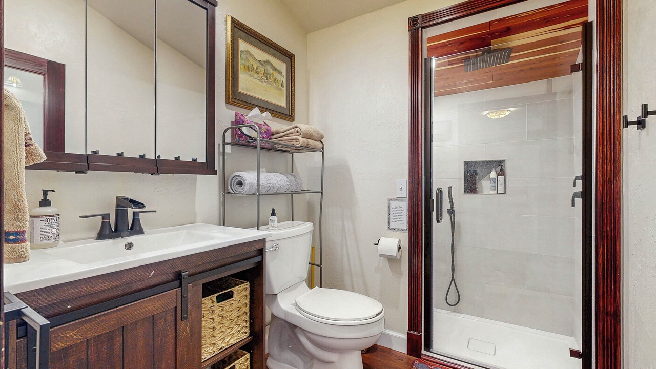 Photo of Bathroom in Calpine