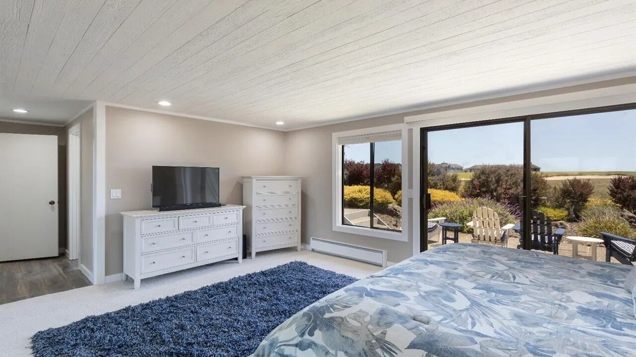 Photo of Bedroom in Bodega Bay