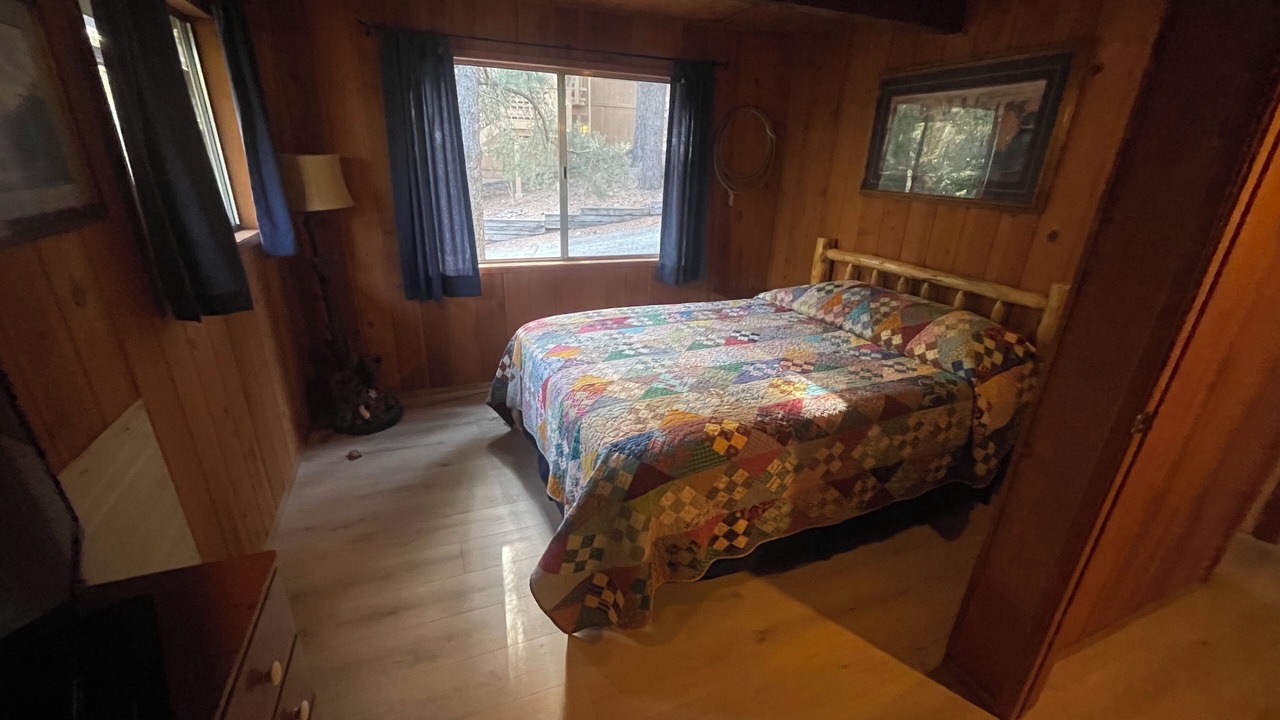 Photo of Bedroom in Pine Mountain Club