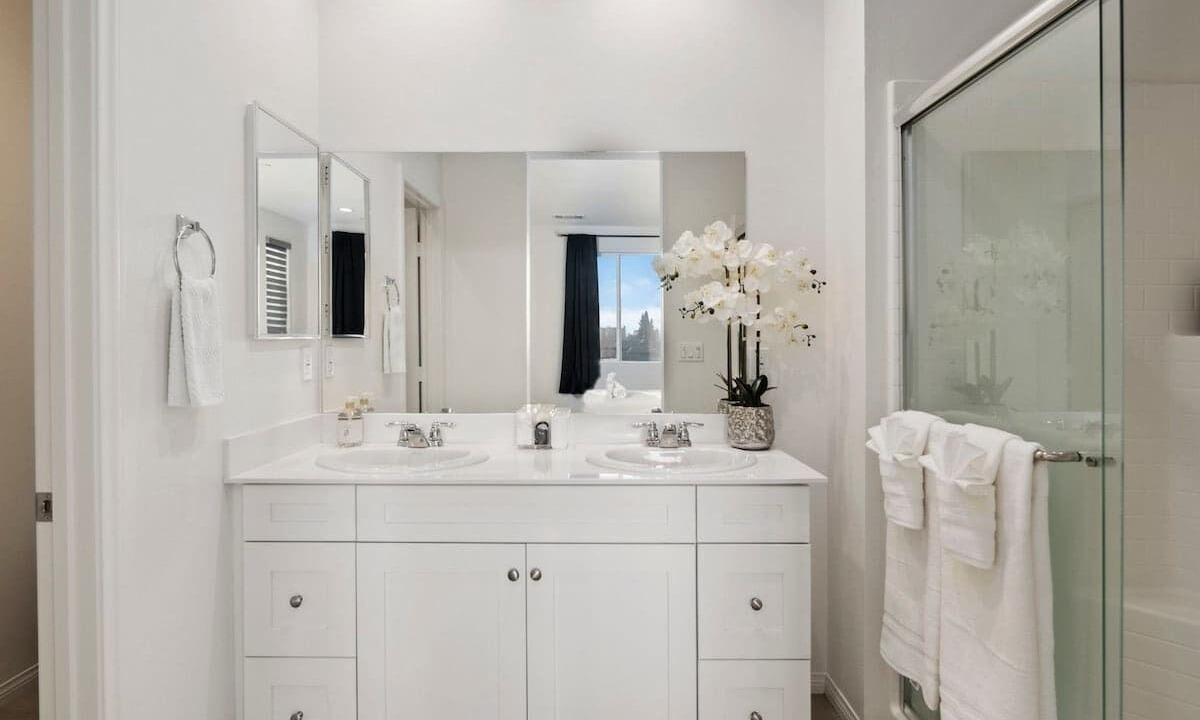 Photo of Bathroom in Lacy