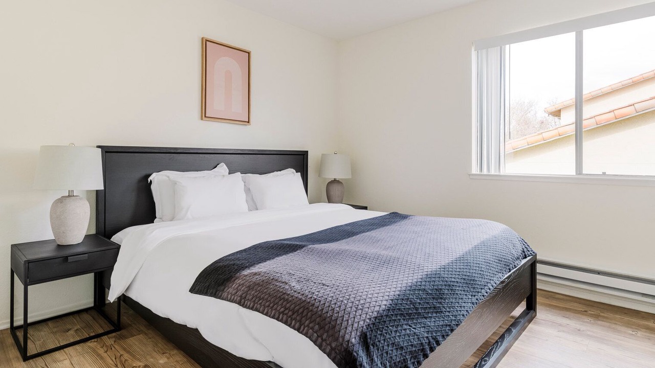 Photo of Bedroom in Shoreline West