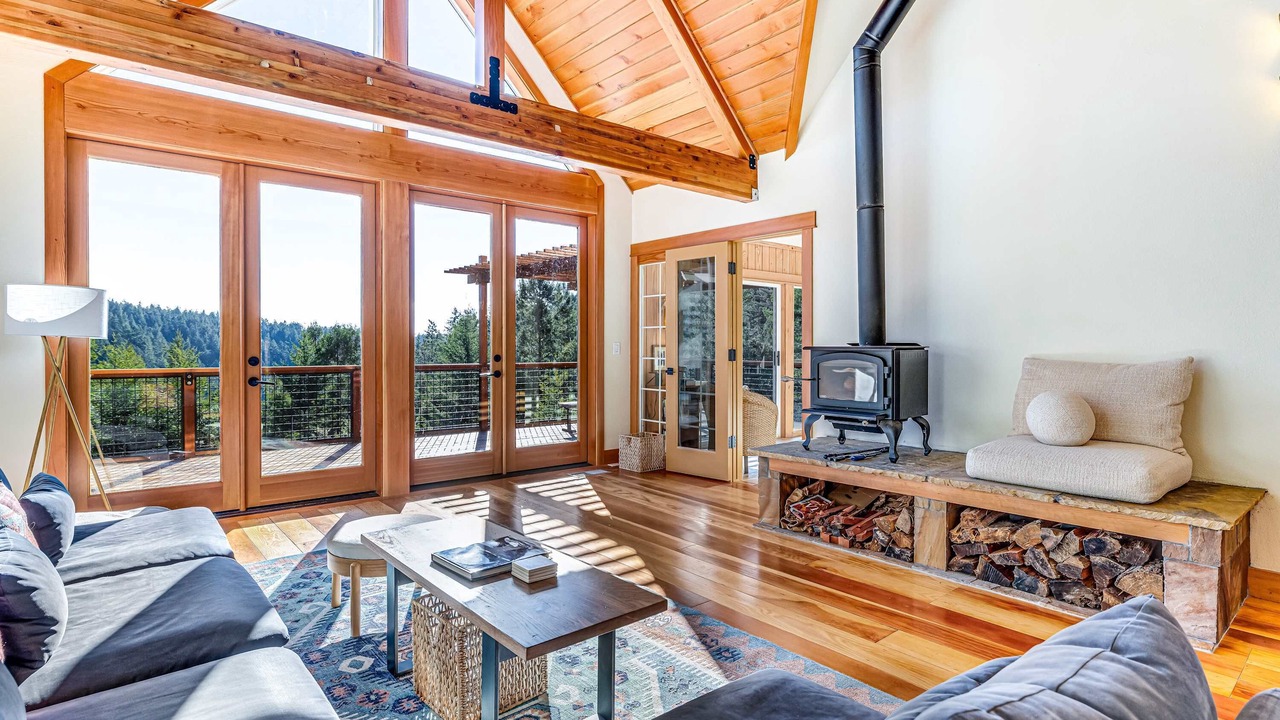 Photo of Livingroom in Little River