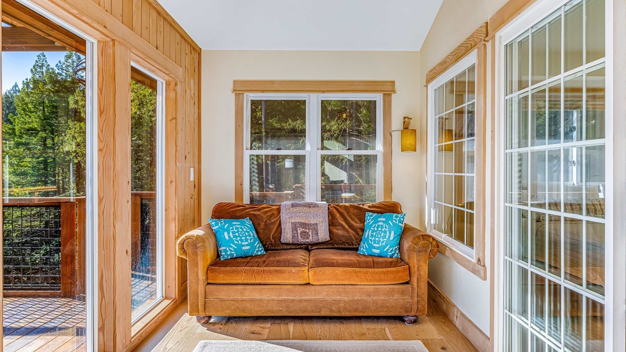 Photo of Livingroom in Little River