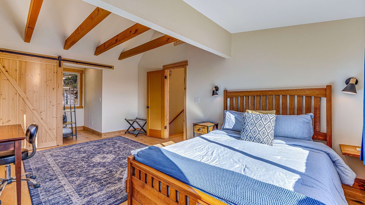 Photo of Bedroom in Little River
