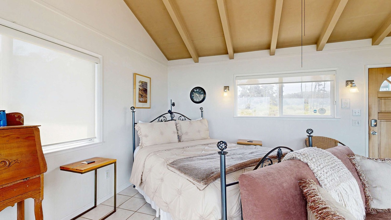 Photo of Bedroom in Fort Bragg