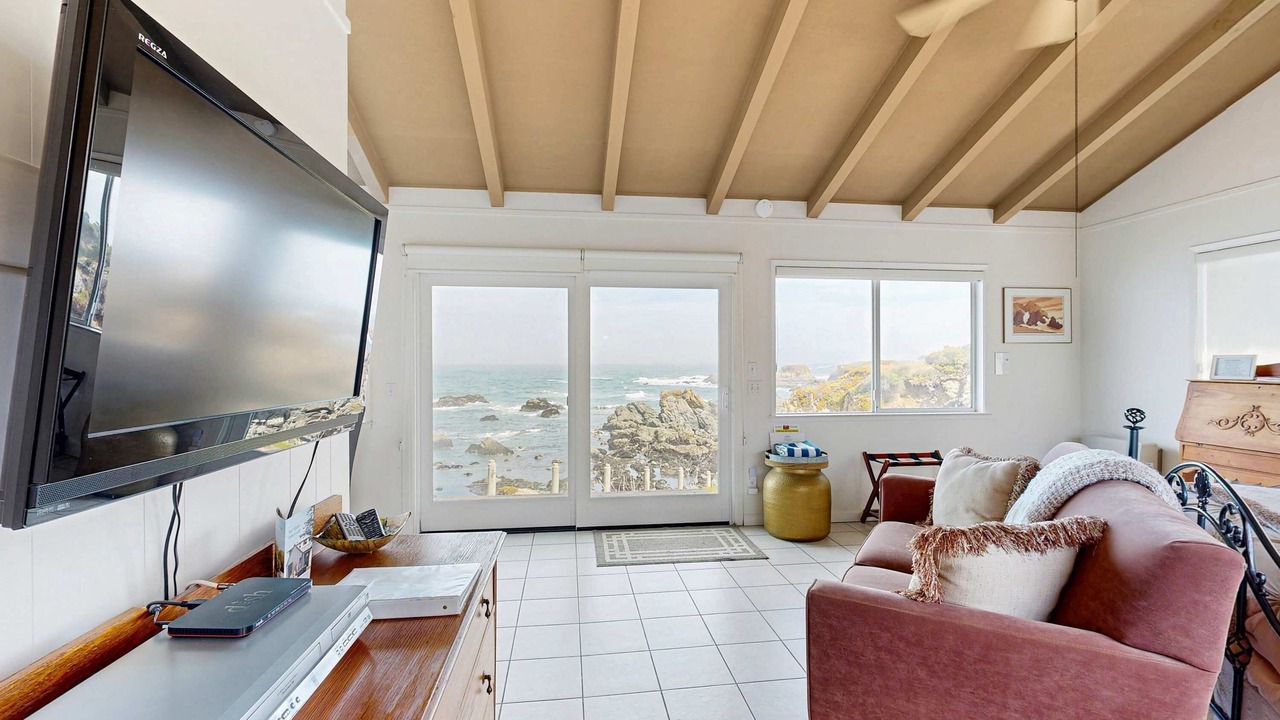 Photo of Livingroom in Fort Bragg