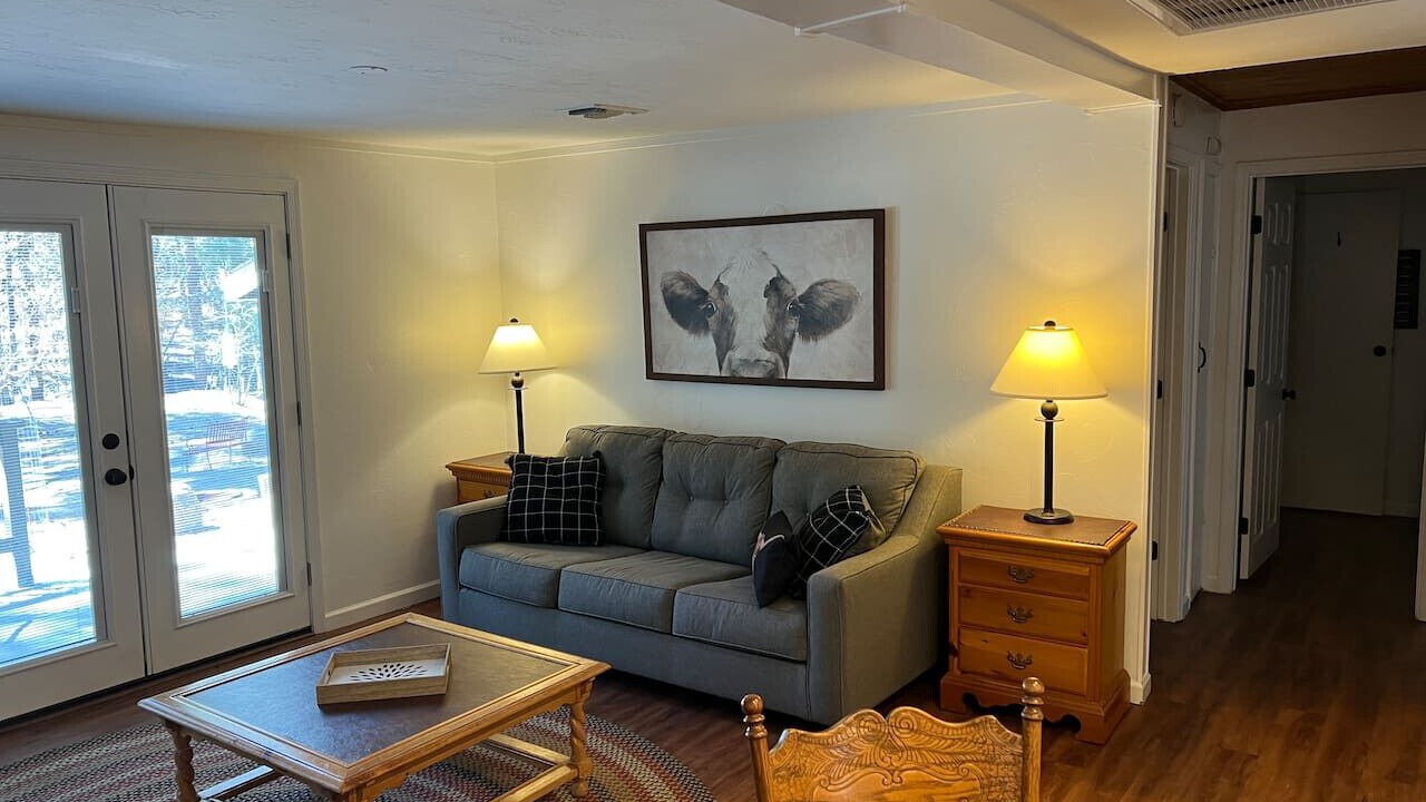 Photo of Livingroom in Groom Creek