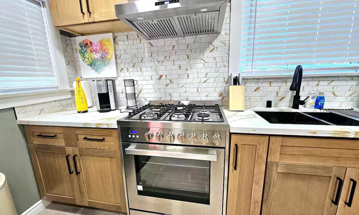 Photo of Kitchen in Lamanda Park