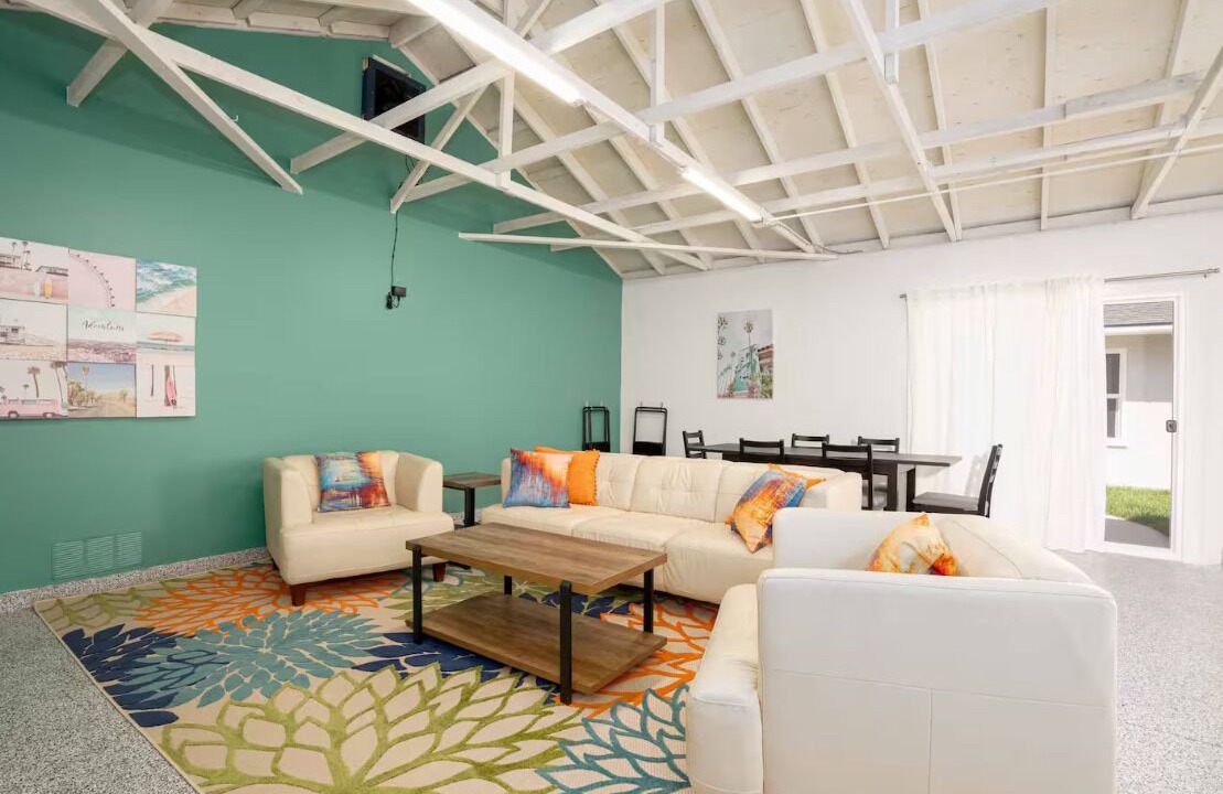 Photo of Livingroom in Midway City
