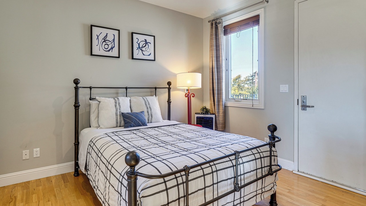 Photo of Bedroom in North Central