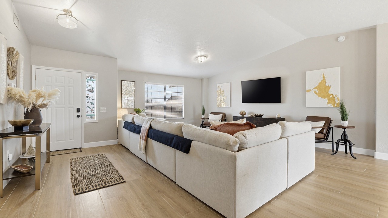 Photo of Livingroom in Prescott Valley Units