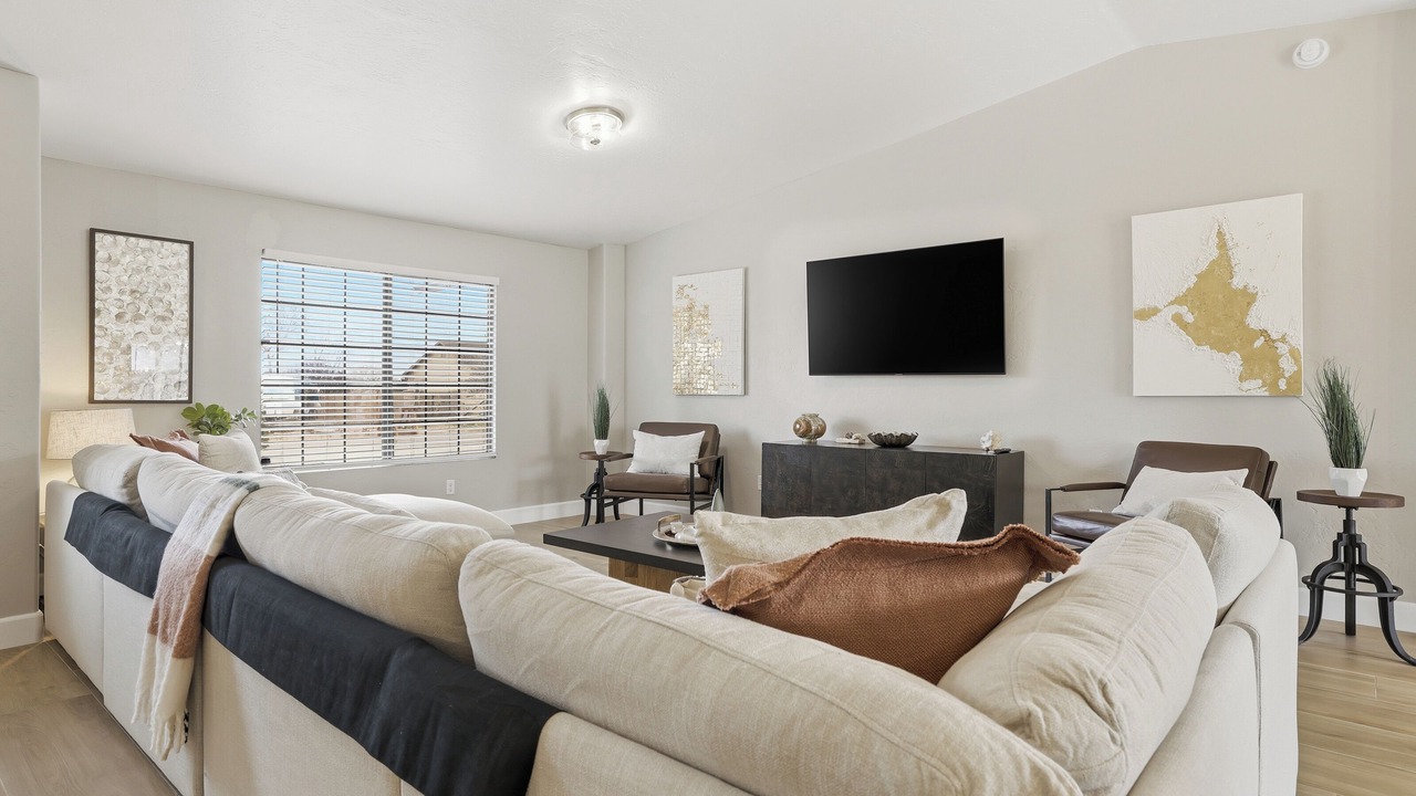 Photo of Livingroom in Prescott Valley Units