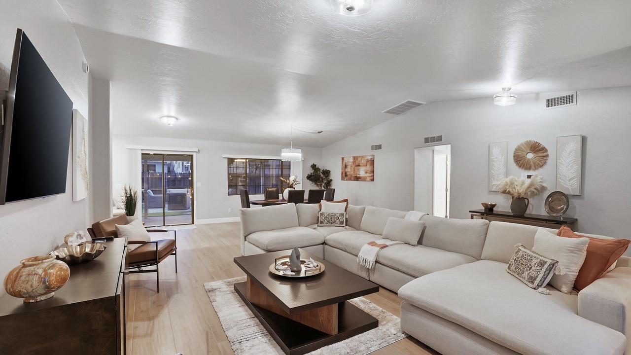 Photo of Livingroom in Prescott Valley Units