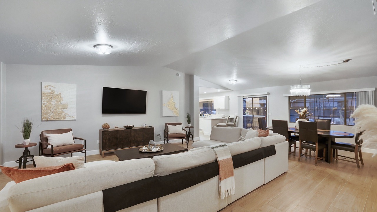 Photo of Livingroom in Prescott Valley Units