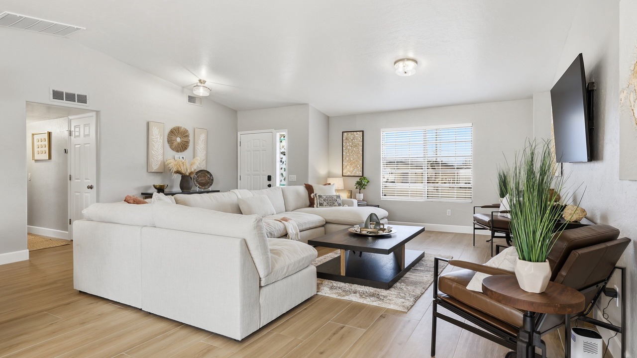 Photo of Livingroom in Prescott Valley Units