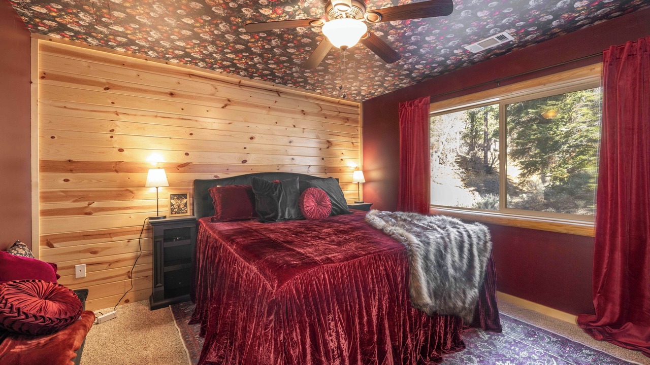Photo of Bedroom in Upper Moonridge