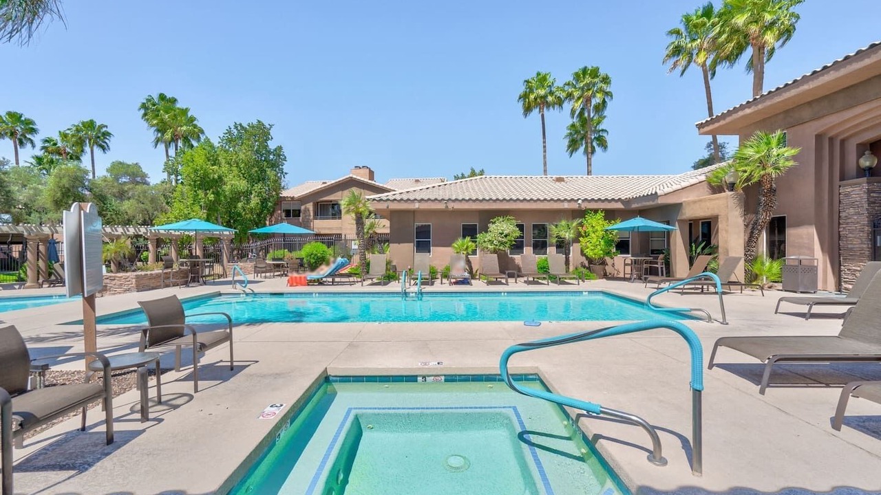 Photo of Outdoor in Paradise Valley Village