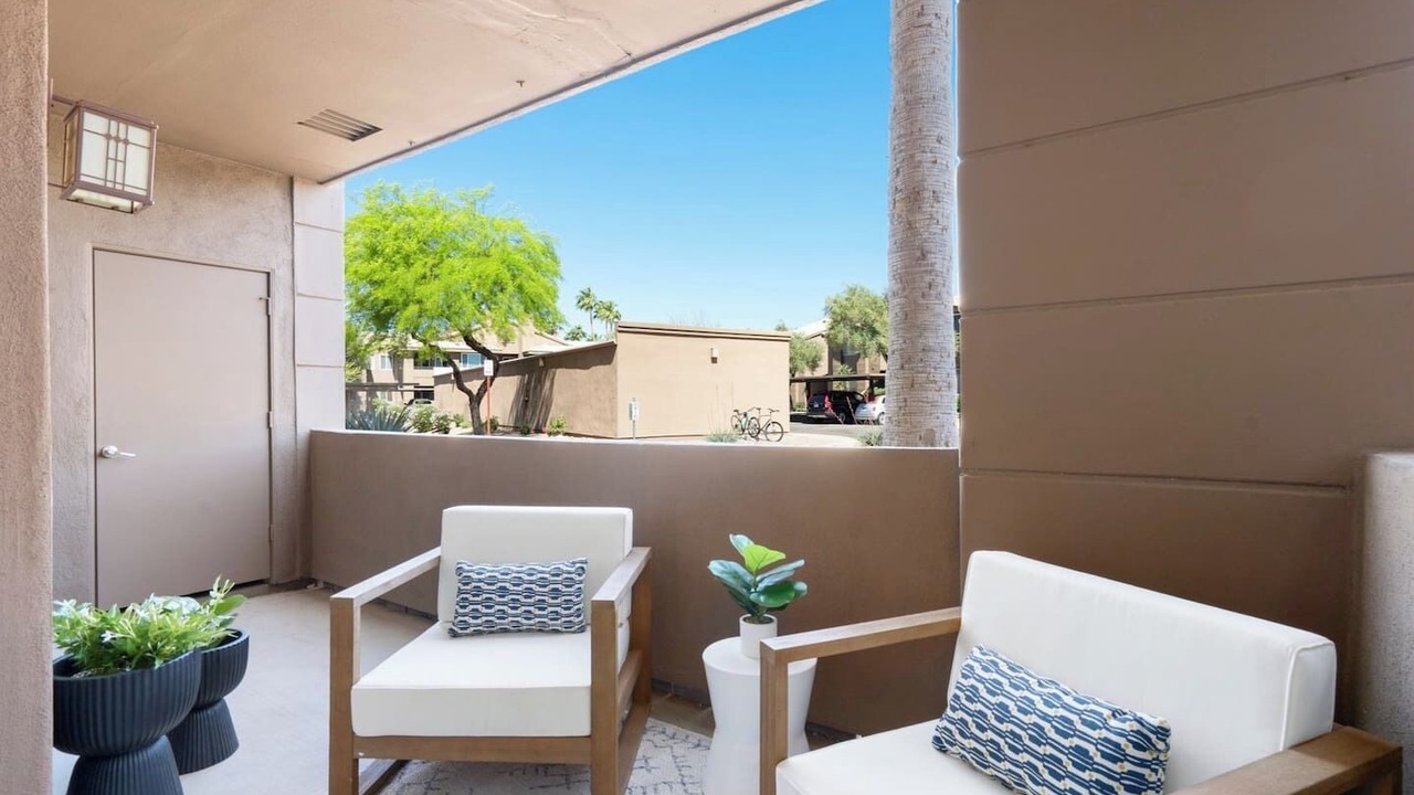 Photo of Outdoor in Paradise Valley Village