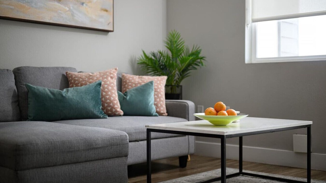 Photo of Livingroom in Orange