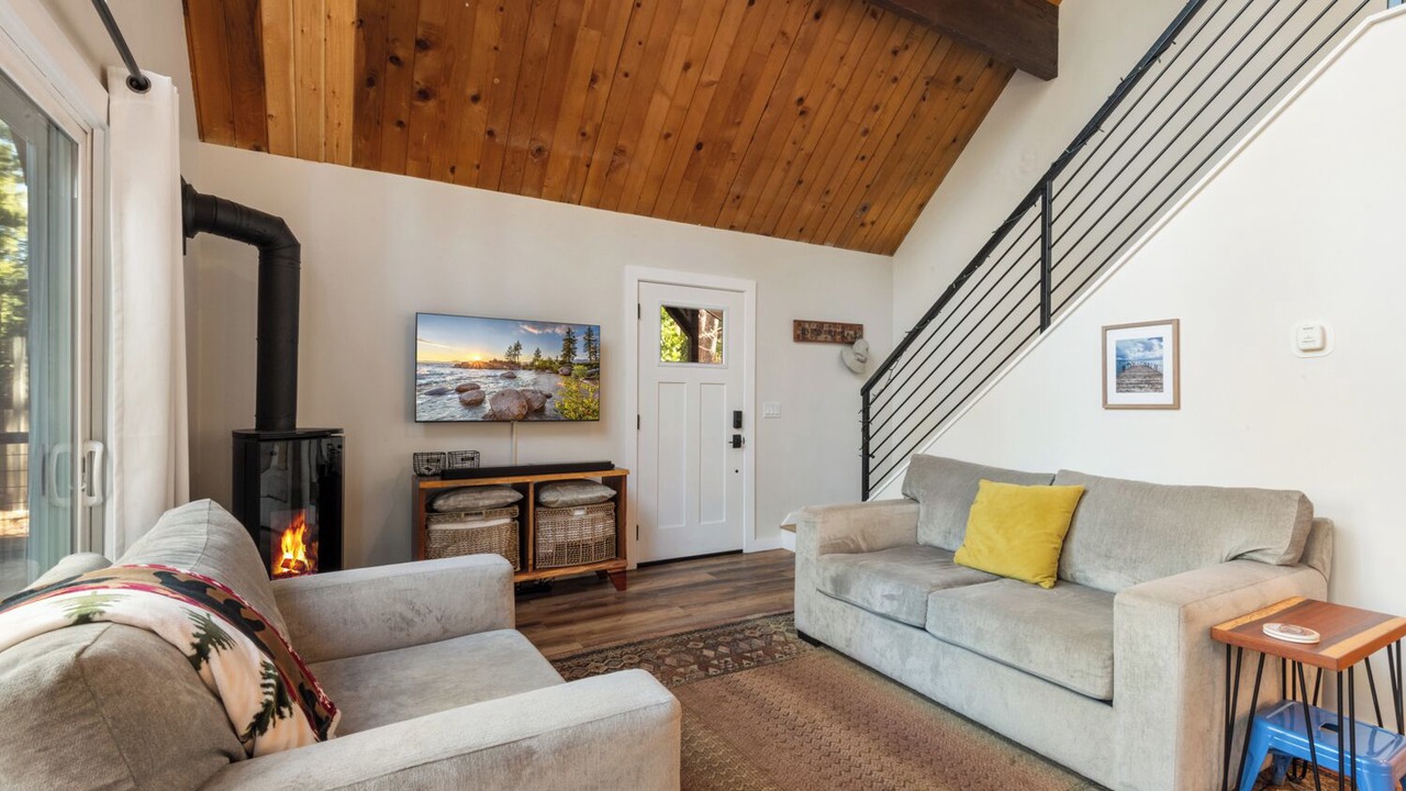Photo of Livingroom in Tahoma