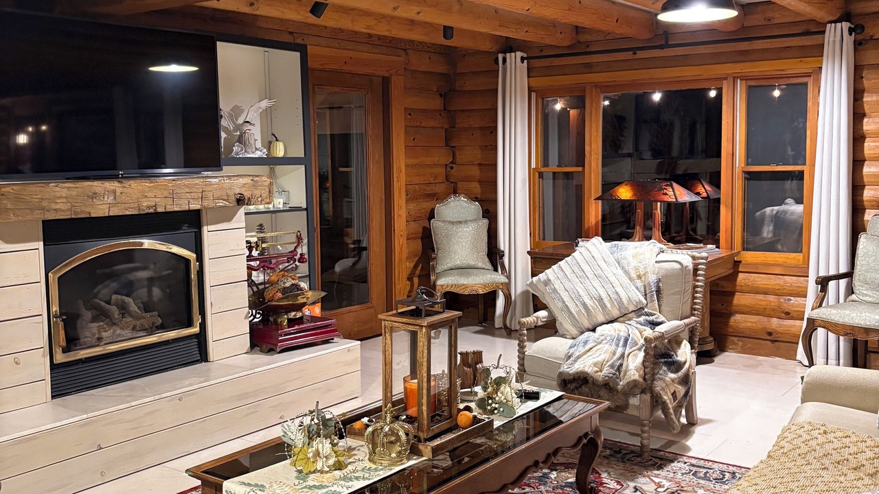 Photo of Livingroom in Templeton