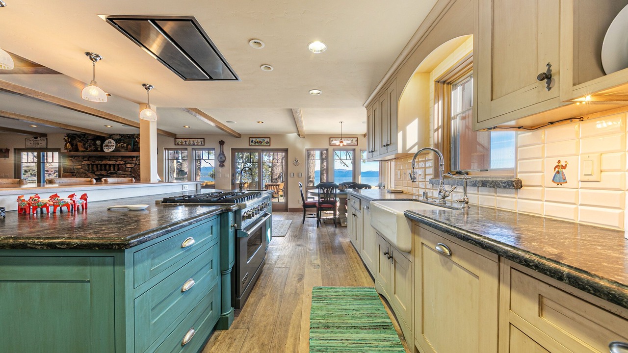 Photo of Kitchen in Tahoma