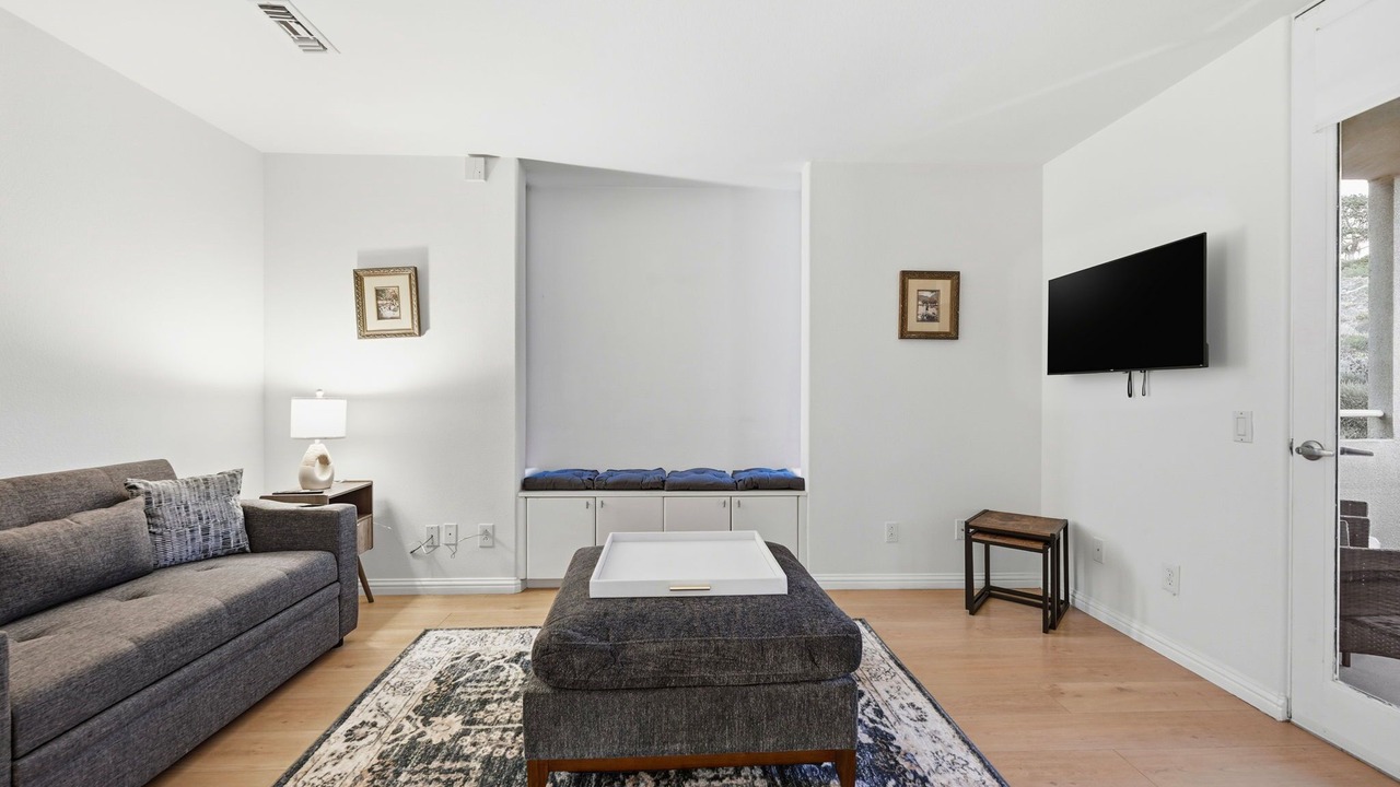 Photo of Livingroom in Del Mar Heights