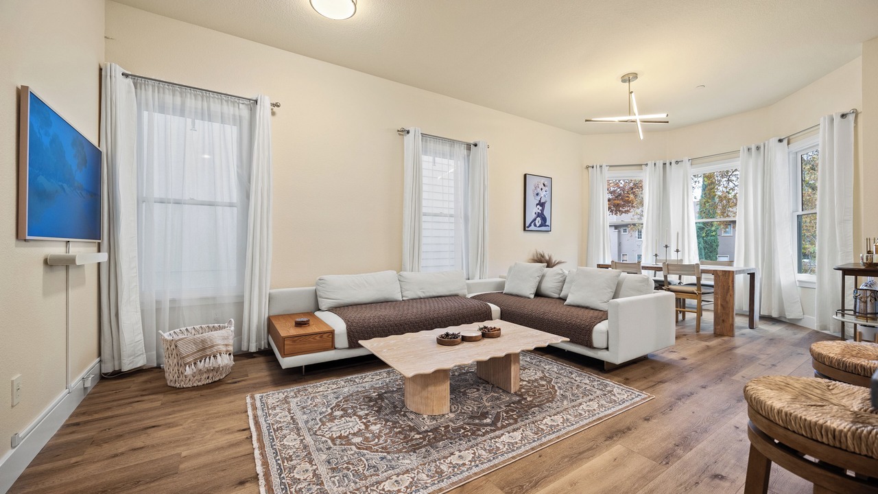 Photo of Livingroom in Poverty Ridge