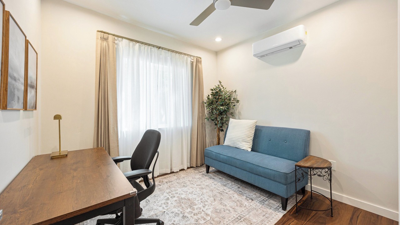 Photo of Livingroom in East Sacramento