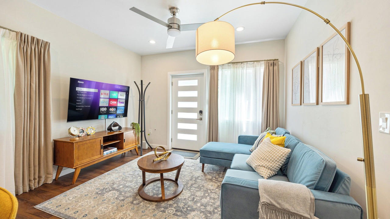 Photo of Livingroom in East Sacramento